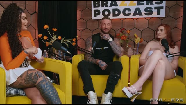 Рыжая MILF на подкасте Brazzers устраивает жесткий секс с двумя новичками