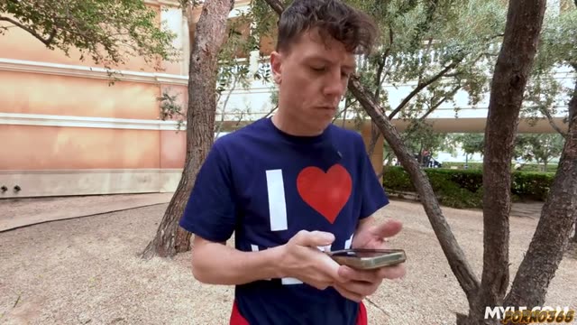 Порно с мачехой-блондинкой, пасынком и любовником: жесткая сцена на два члена