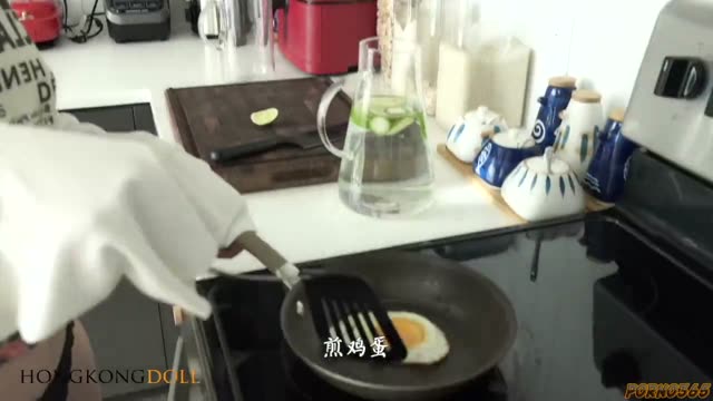 Beautiful Asian woman gets passionate and rough pleasure with a finish inside.