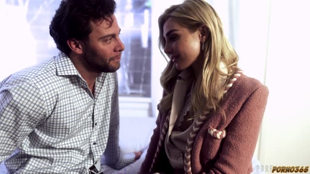 Tinder Seducer Meets a Stunning Girl – Watch Online in HD